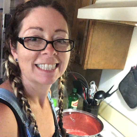 🏴‍☠️☠️💀❤️Hello Posh Friends! Here is a little bit about me and mine❤️💀☠️🏴‍☠️ - Picture 5 of 12